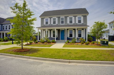 Photo of 123 Hewitt Street, Summerville, SC 29486 (MLS # 26014530)