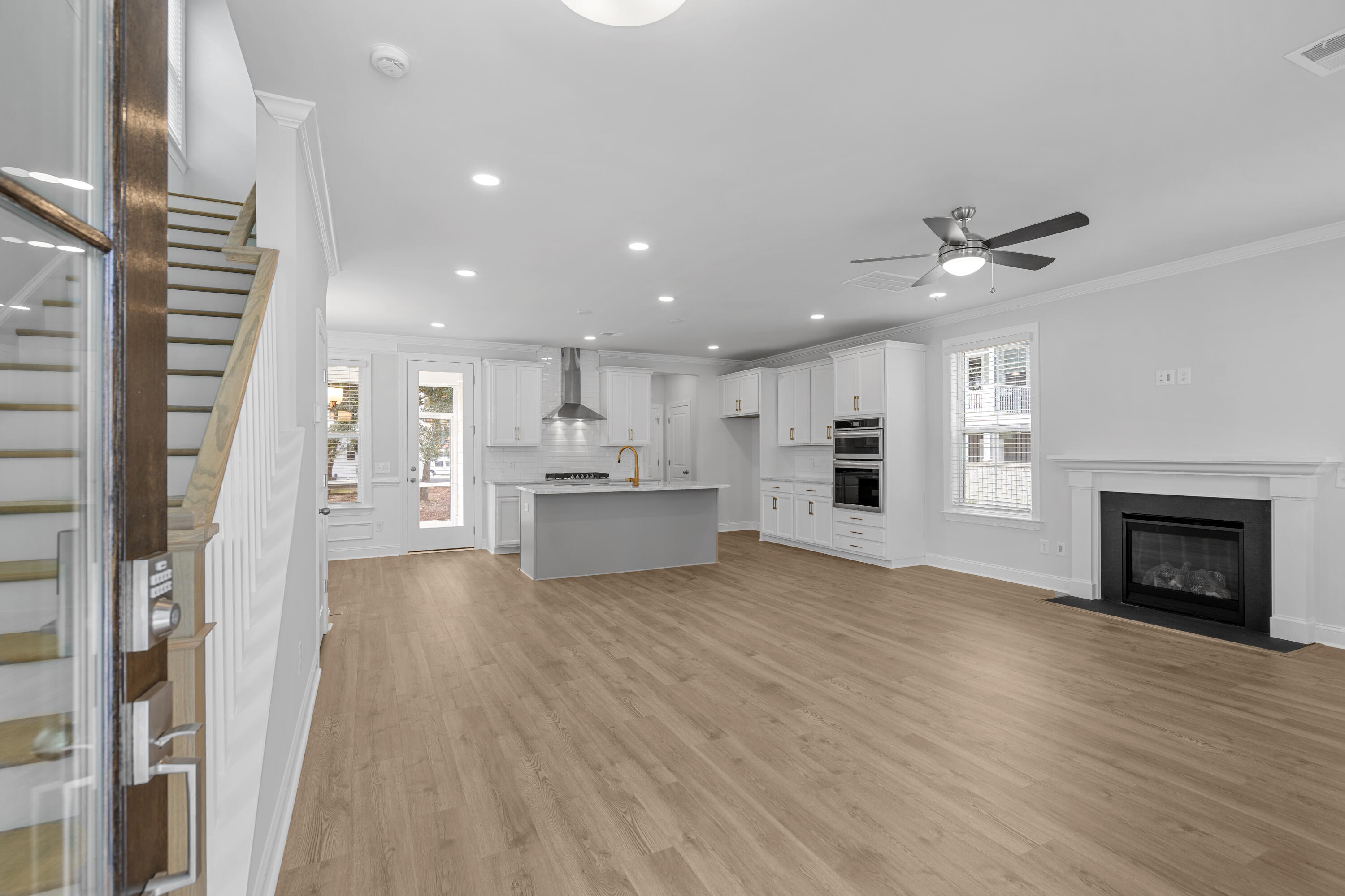 2112 Blue Bayou Boulevard