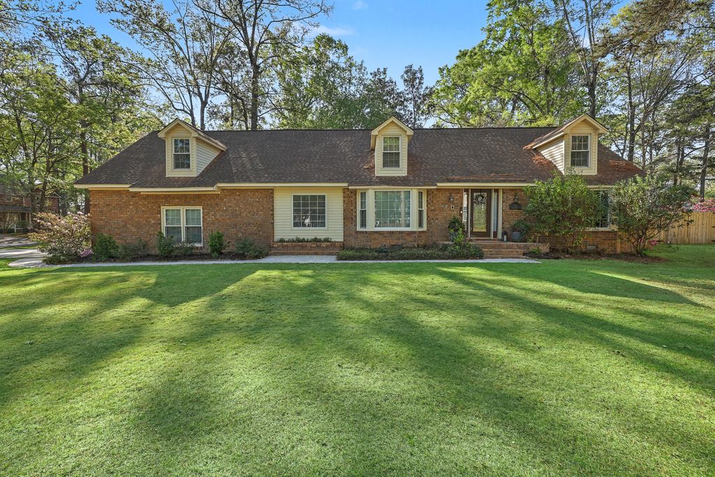 Photo of 103 Tabby Lane, Summerville, SC 29485 (MLS # 26008611)