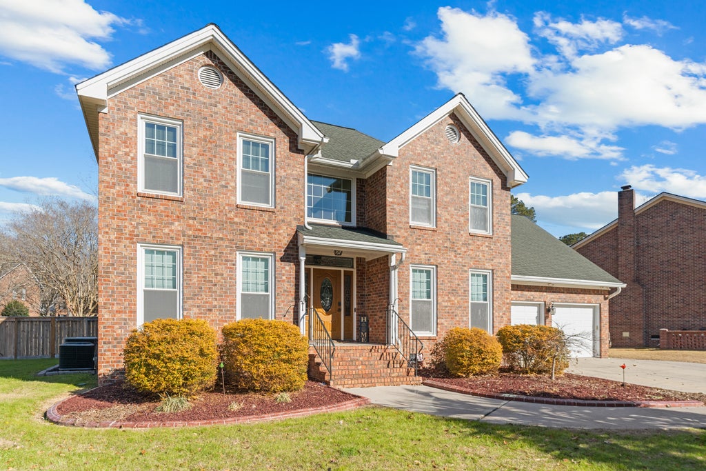 Photo of 406 King Charles Circle, Summerville, SC 29485 (MLS # 26017297)