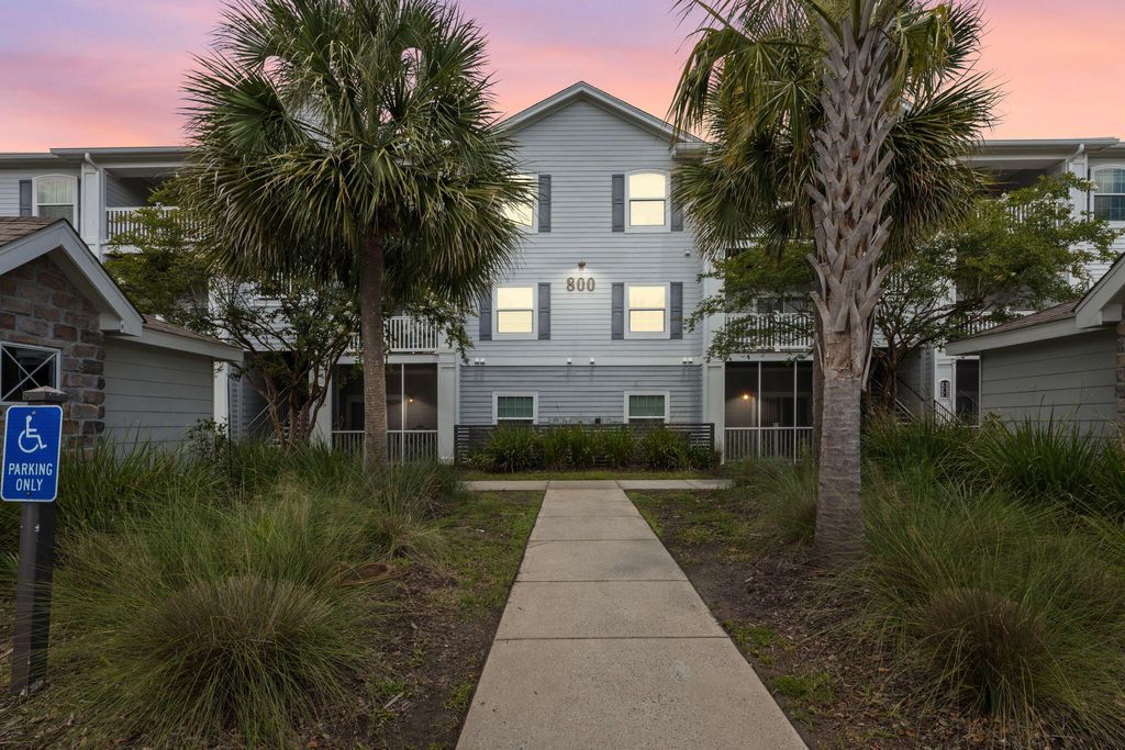 Photo of 1300 Park West Boulevard #813, Mount Pleasant, SC 29466 (MLS # 25027577)