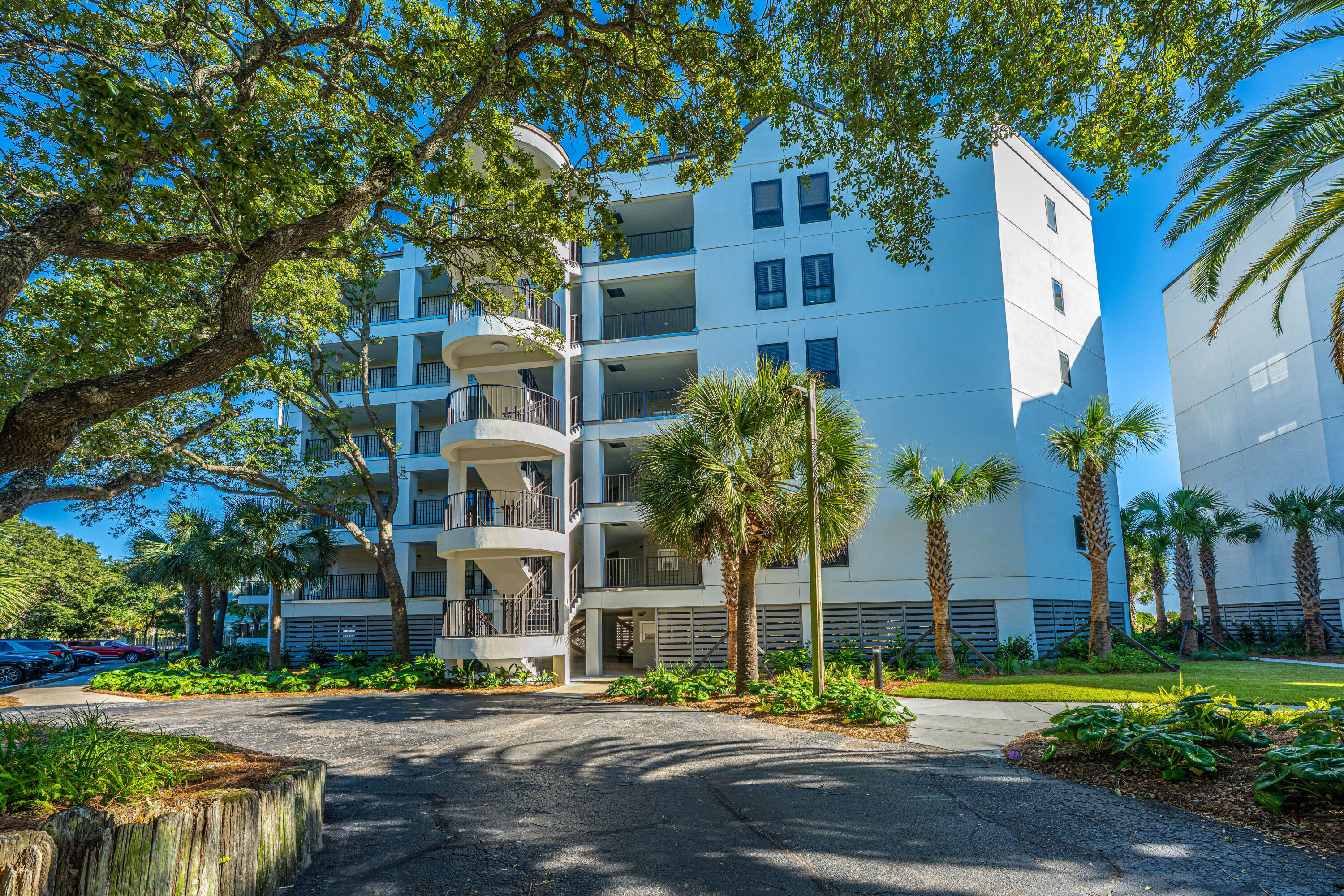 8000 Palmetto Drive 308-A-I