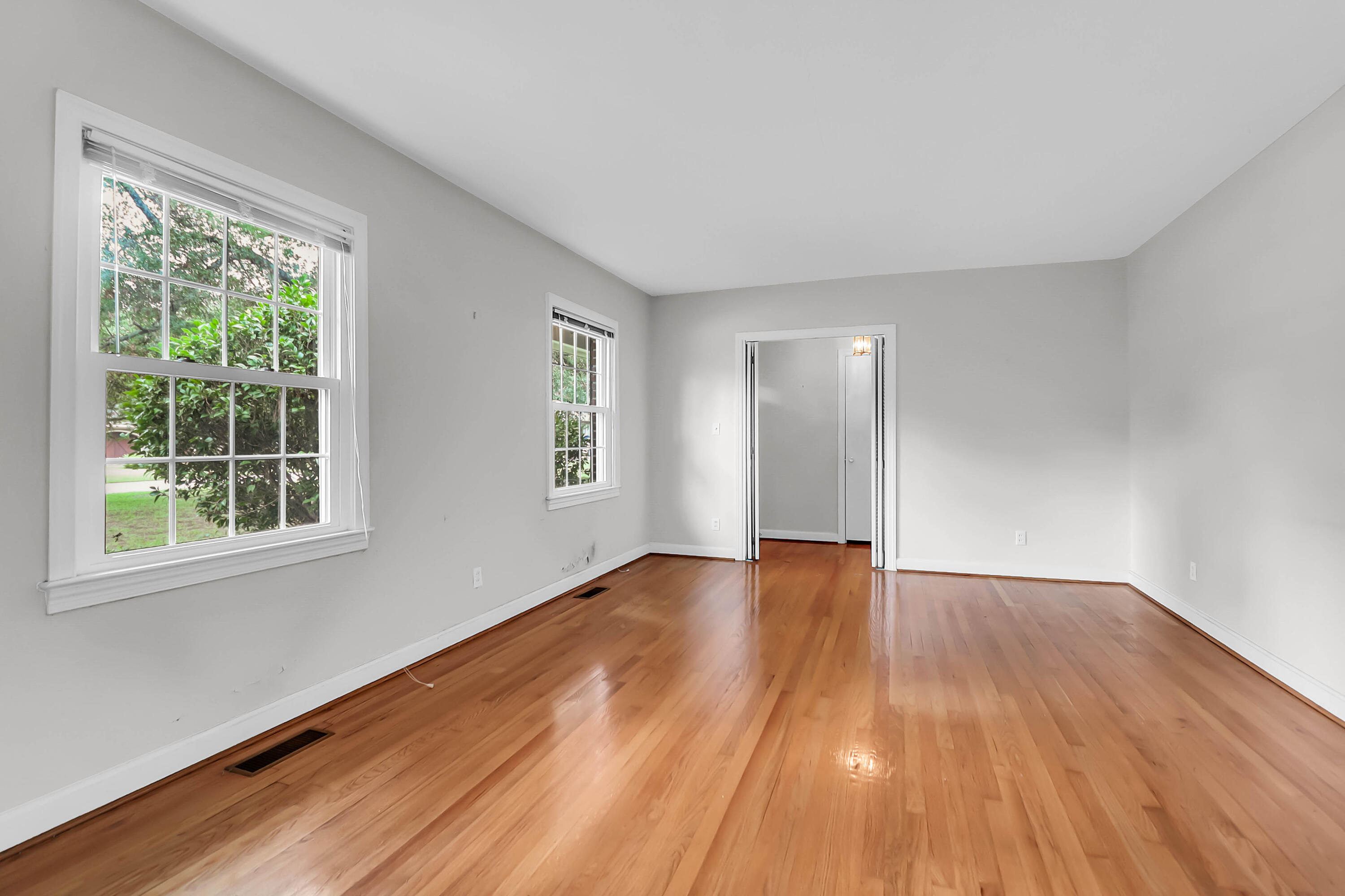 1006 Lakeview Drive