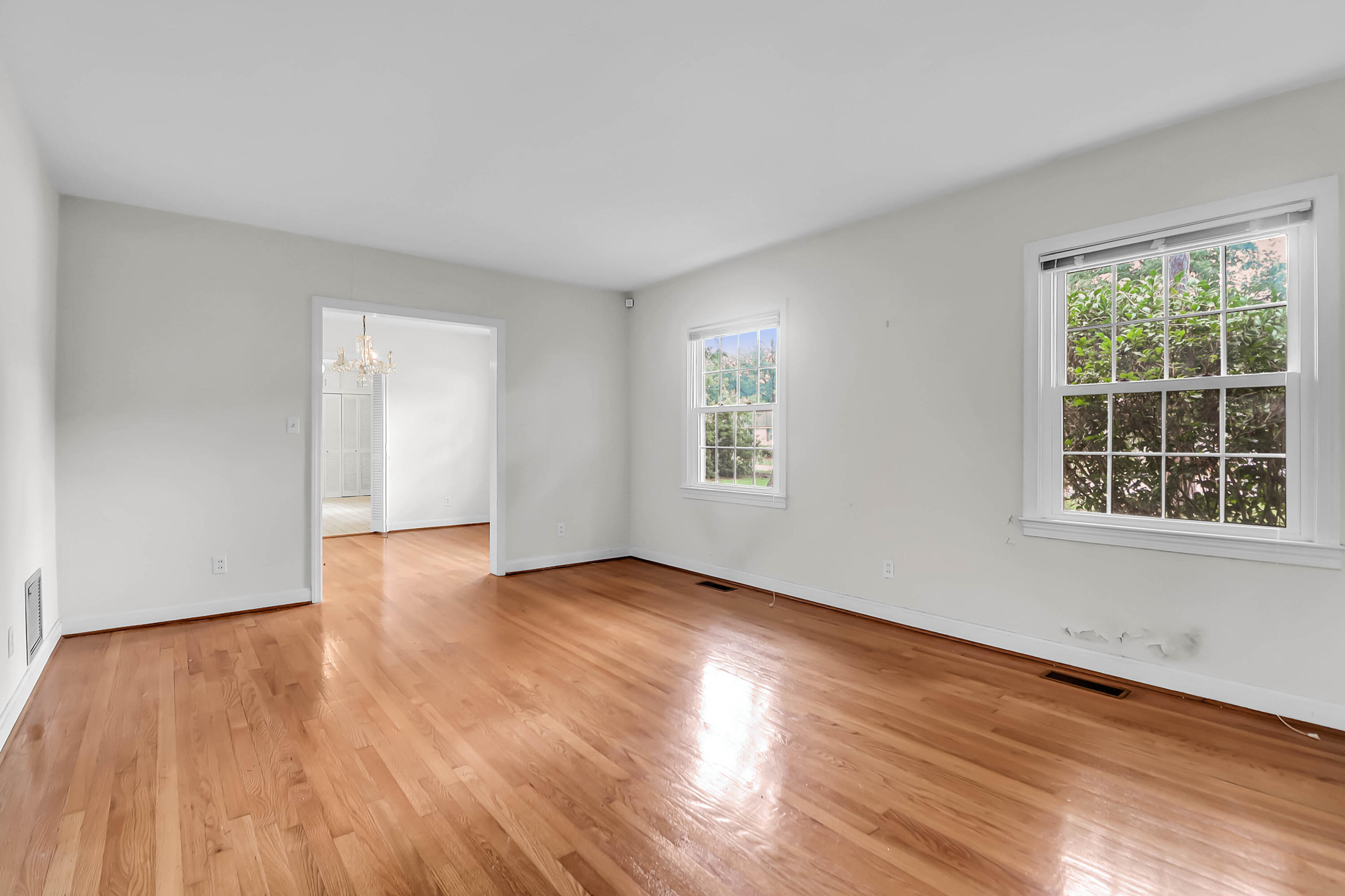 1006 Lakeview Drive