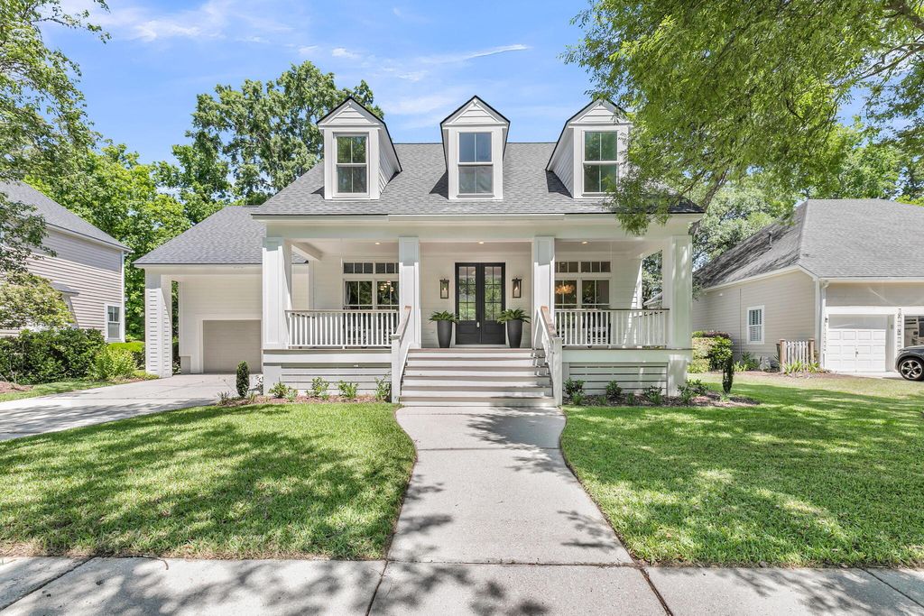 Photo of 118 Scott Street, Charleston, SC 29492 (MLS # 26013142)