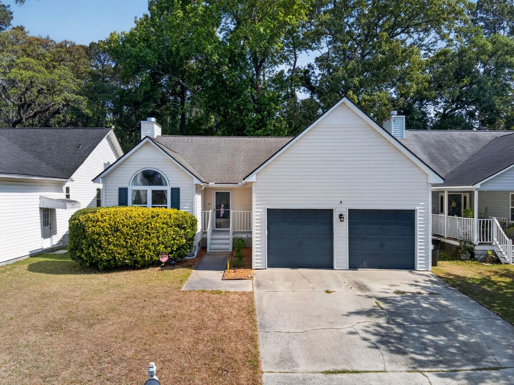 Photo of 470 Cessna Avenue, Charleston, SC 29401 (MLS # 26012327)