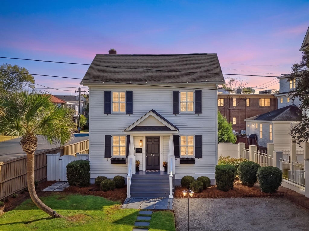 Photo of 62 Barre Street, Charleston, SC 29401 (MLS # 26027268)