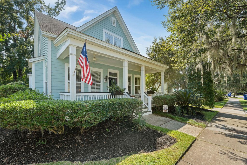 Photo of 1776 Manassas Drive, Charleston, SC 29414 (MLS # 25028337)