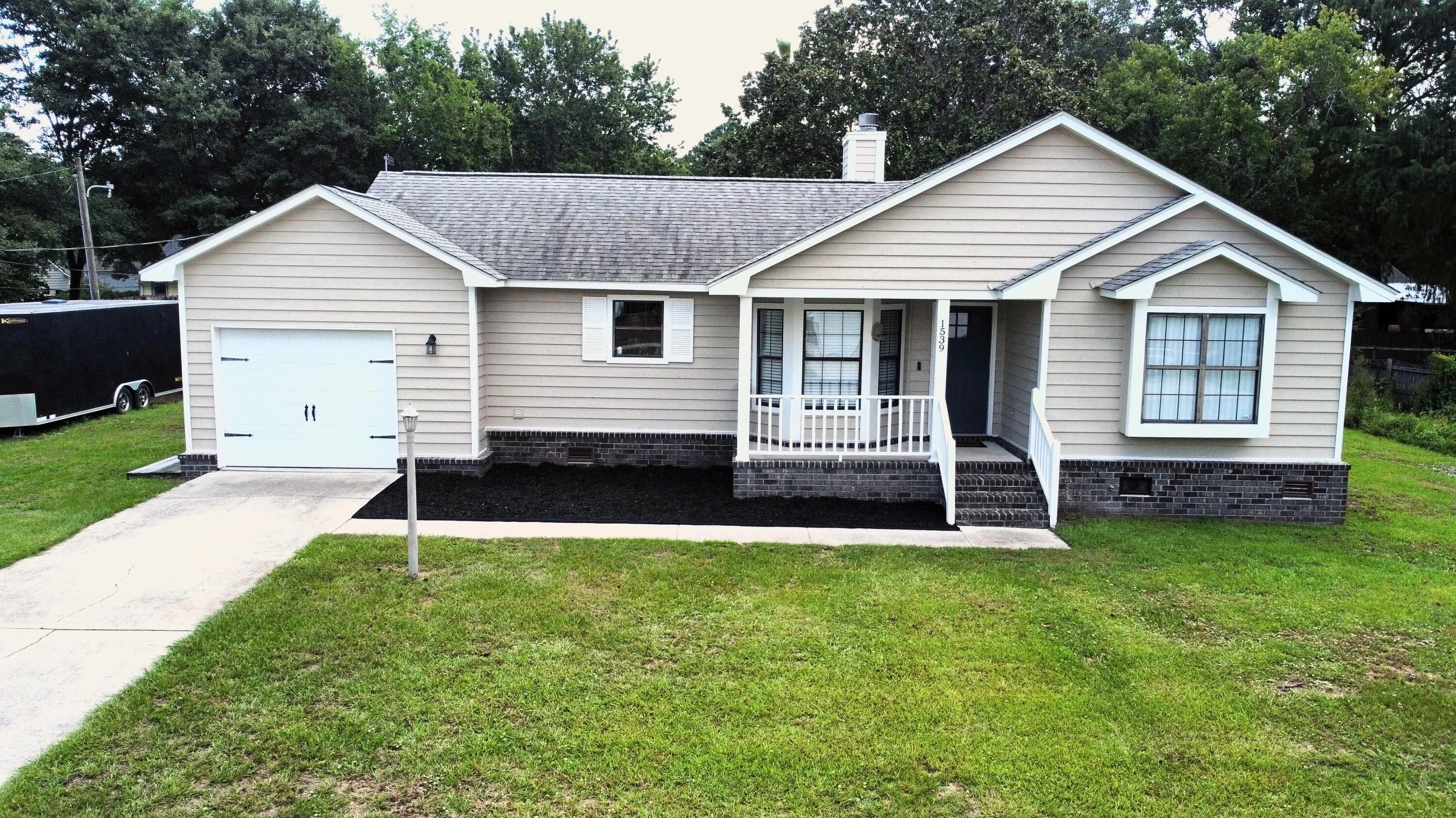 1539 Kentwood Circle