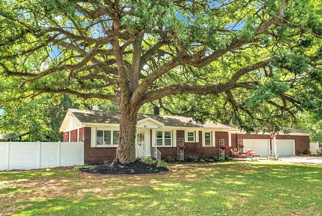 Photo of 106 Edmund Road, Goose Creek, SC 29445 (MLS # 26010546)