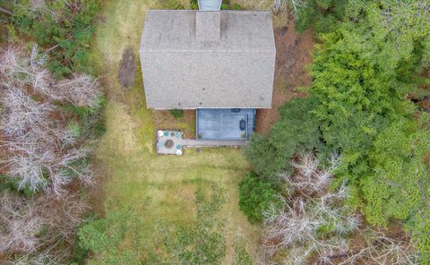 A home in Wadmalaw Island