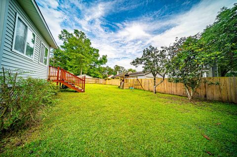 A home in North Charleston