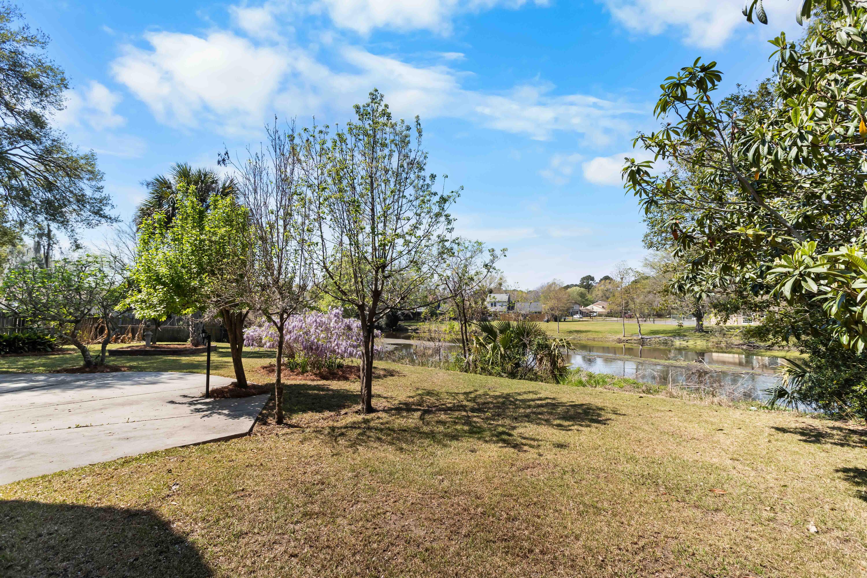 4322 Bream Road