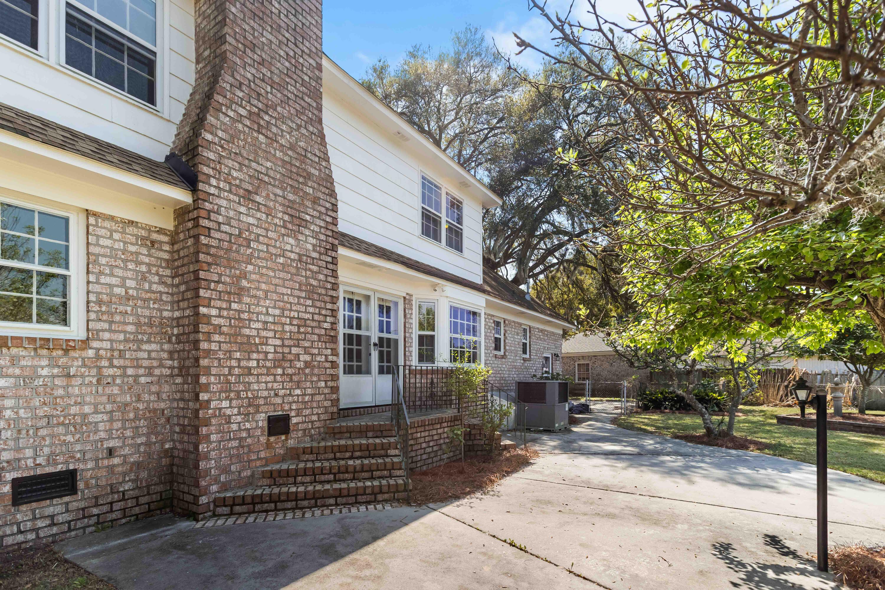 4322 Bream Road