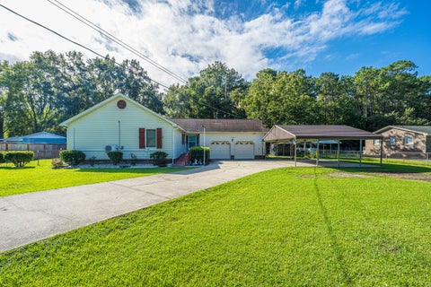 Photo of 112 King Street, Summerville, SC 29483 (MLS # 26025337)