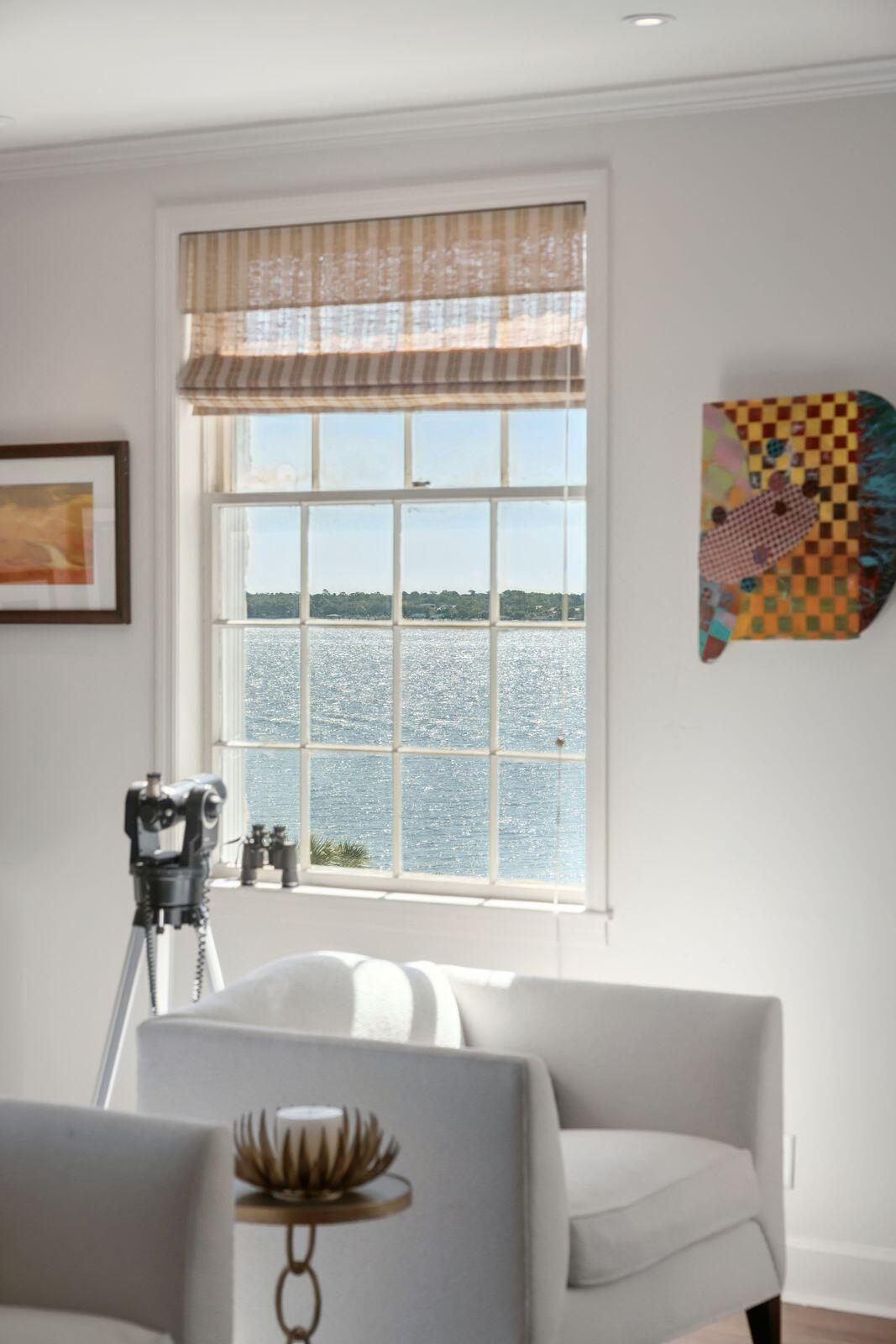 1 King Street 409/410