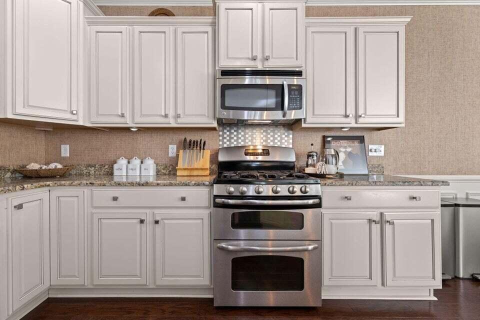 2040 Promenade Court