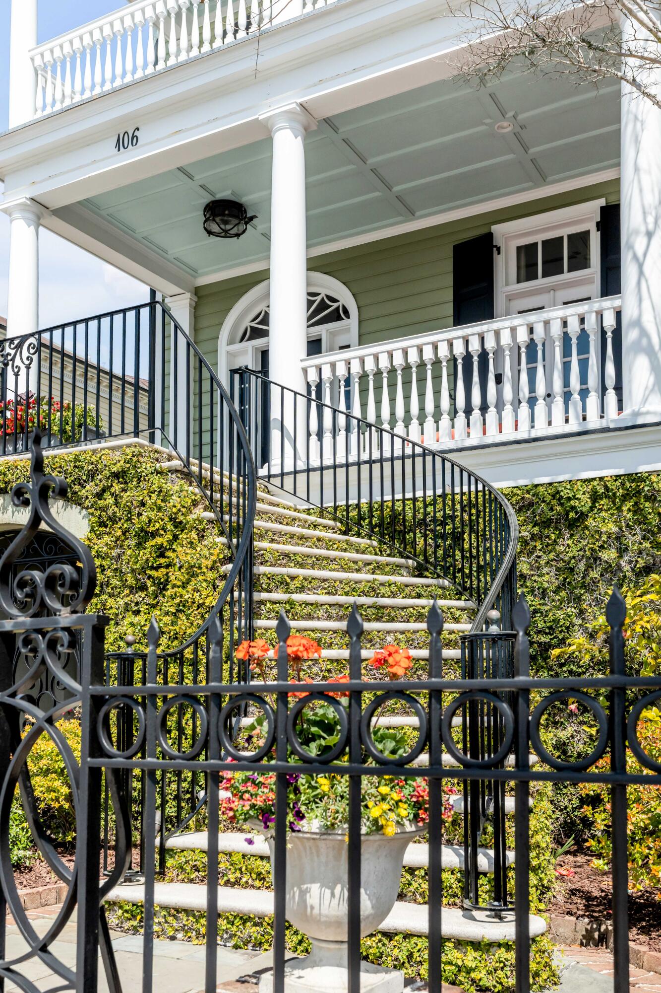 106 Murray Boulevard