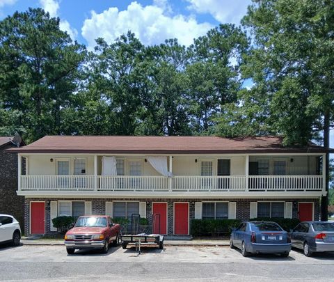Photo of 106 Colonial Court, Summerville, SC 29483 (MLS # 25019441) Photo of 106 Colonial Court, Summerville, SC 29483 (MLS # 25019441)