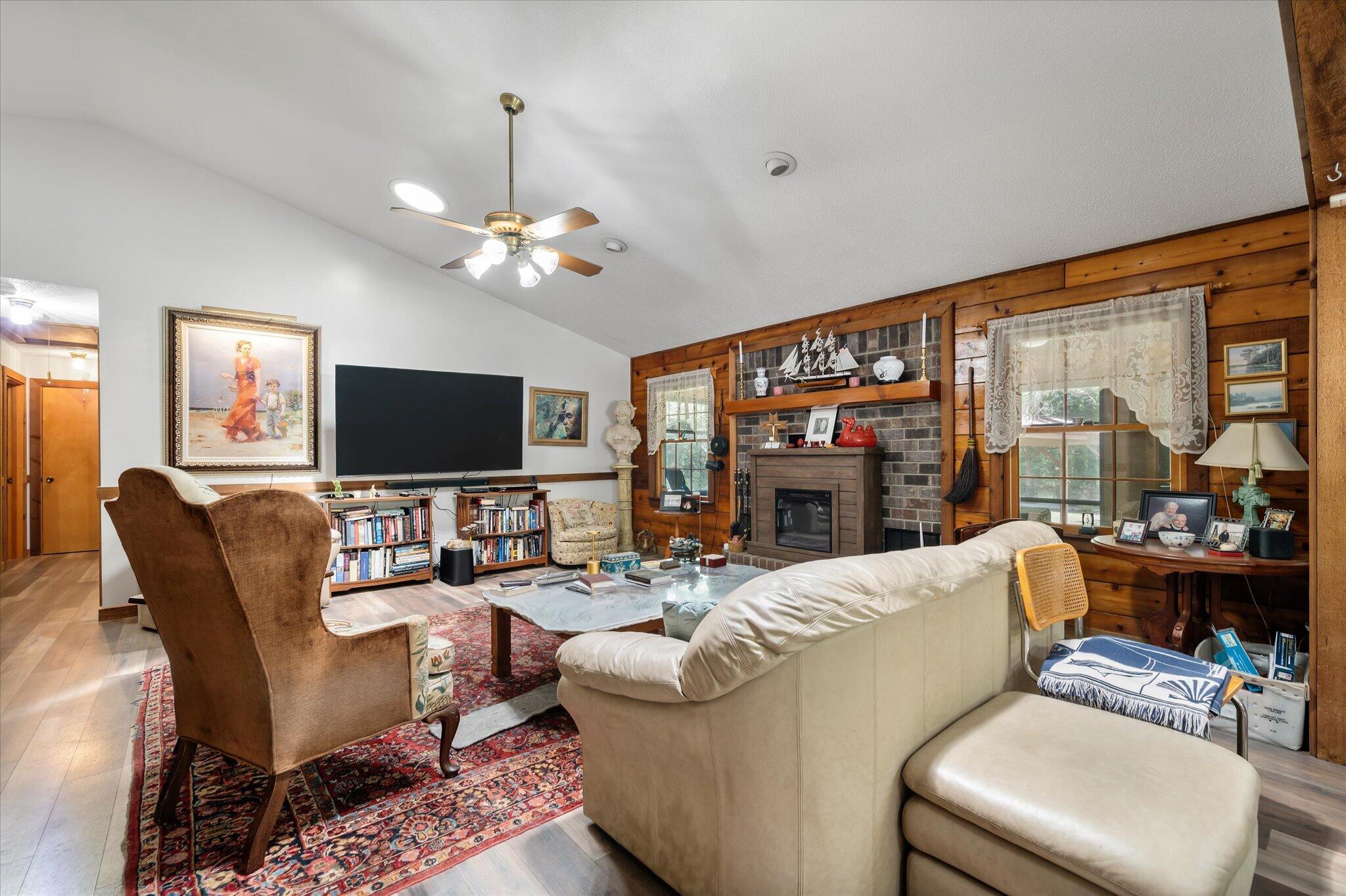 650 Cromwell Lane
