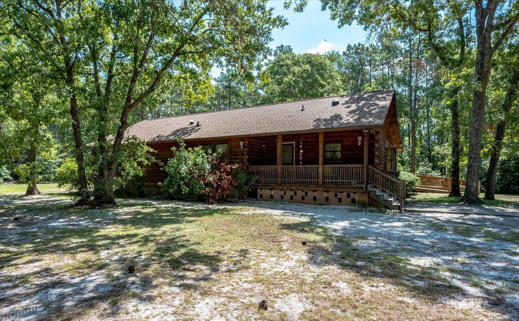 Photo of 650 Cromwell Lane, Walterboro, SC 29488 (MLS # 26019819)