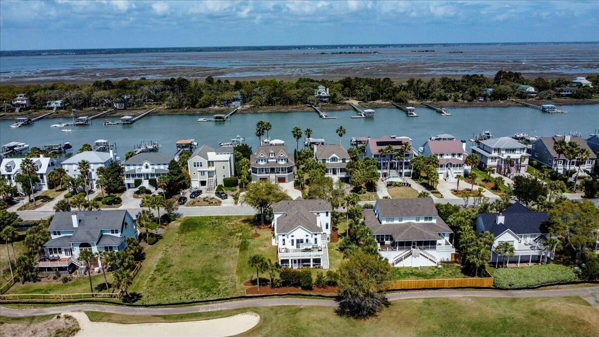 9 Intracoastal Court