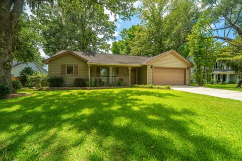 A home in North Charleston