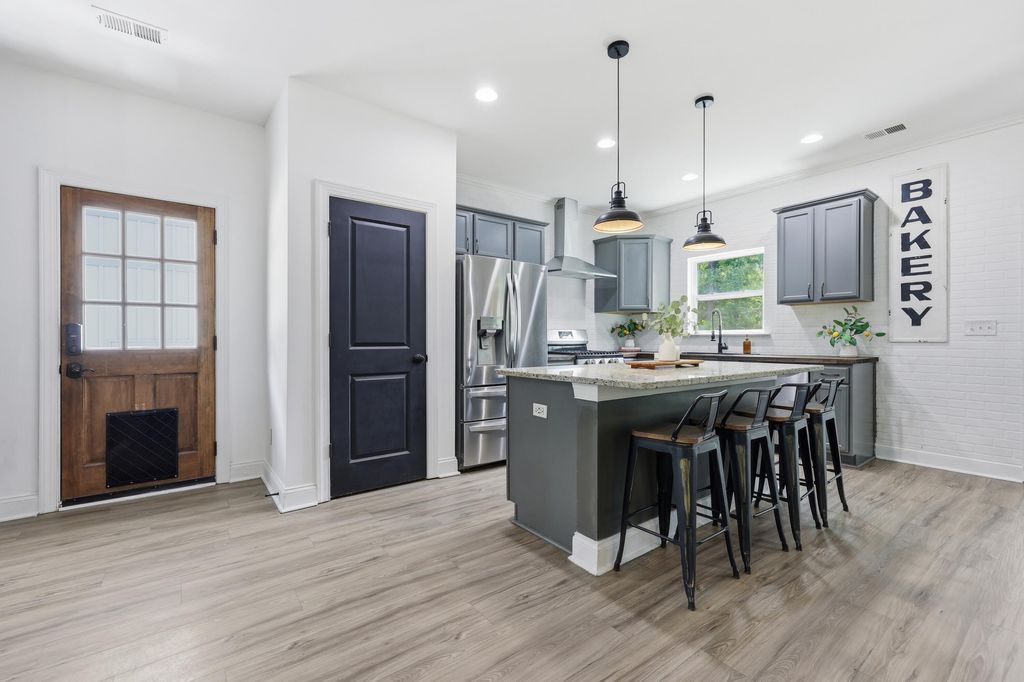 Photo of 102 Ashley River Drive, Summerville, SC 29485 (MLS # 26011757)