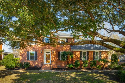 Photo of 1337 Hidden Lakes Drive, Mount Pleasant, SC 29464 (MLS # 26000512)