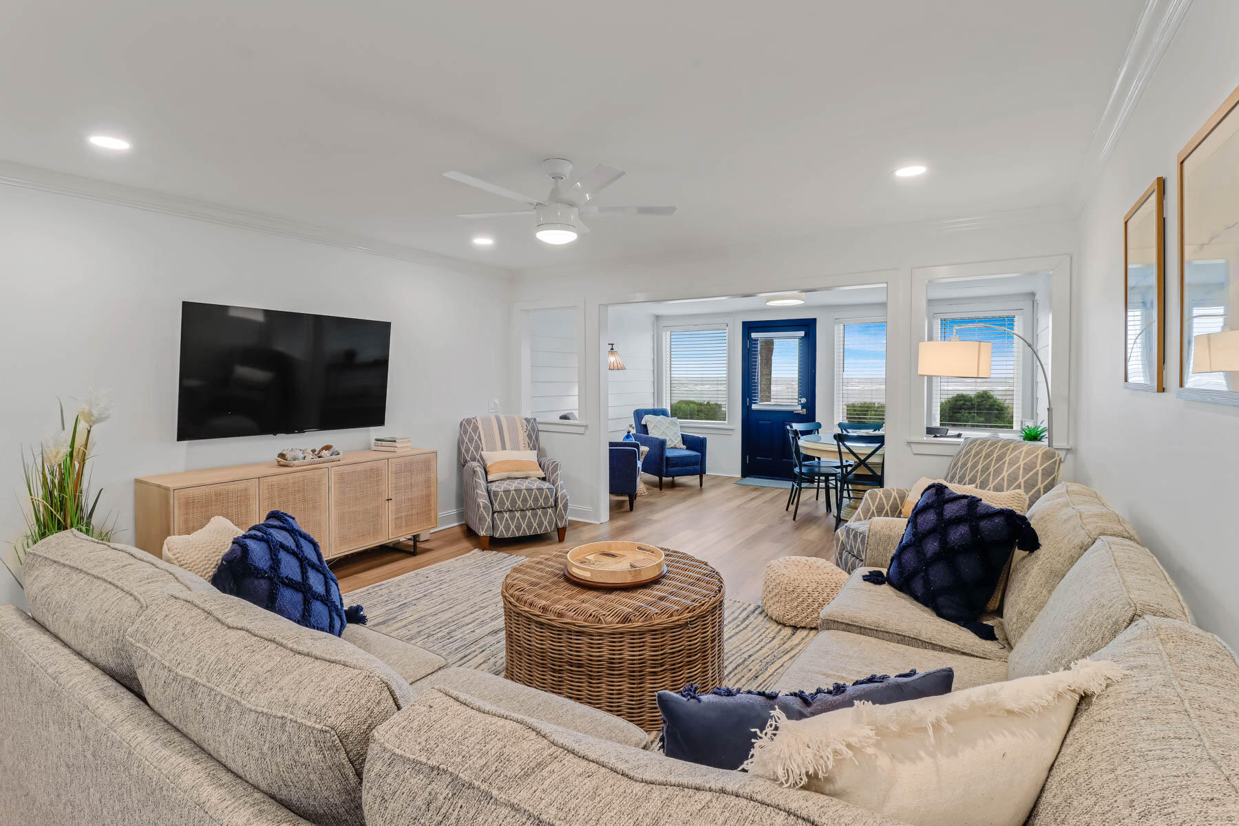 4 Beach Club Villas