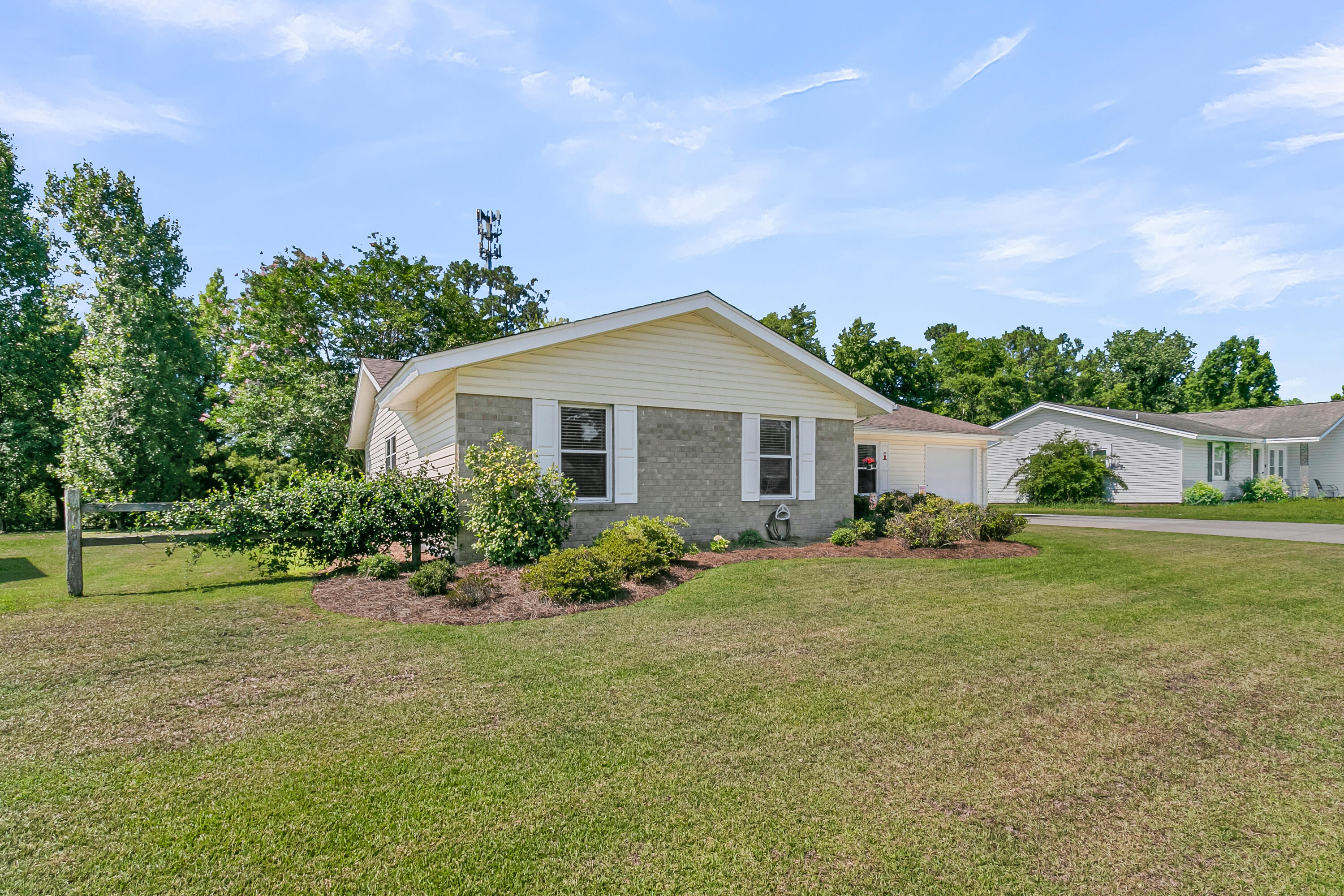 1009 Mountain Pine Road