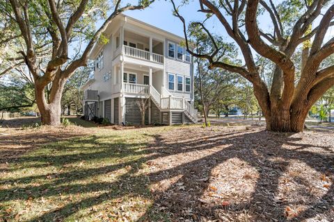 Photo of 1461 Lieben Road, Mount Pleasant, SC 29466 (MLS # 26010465)