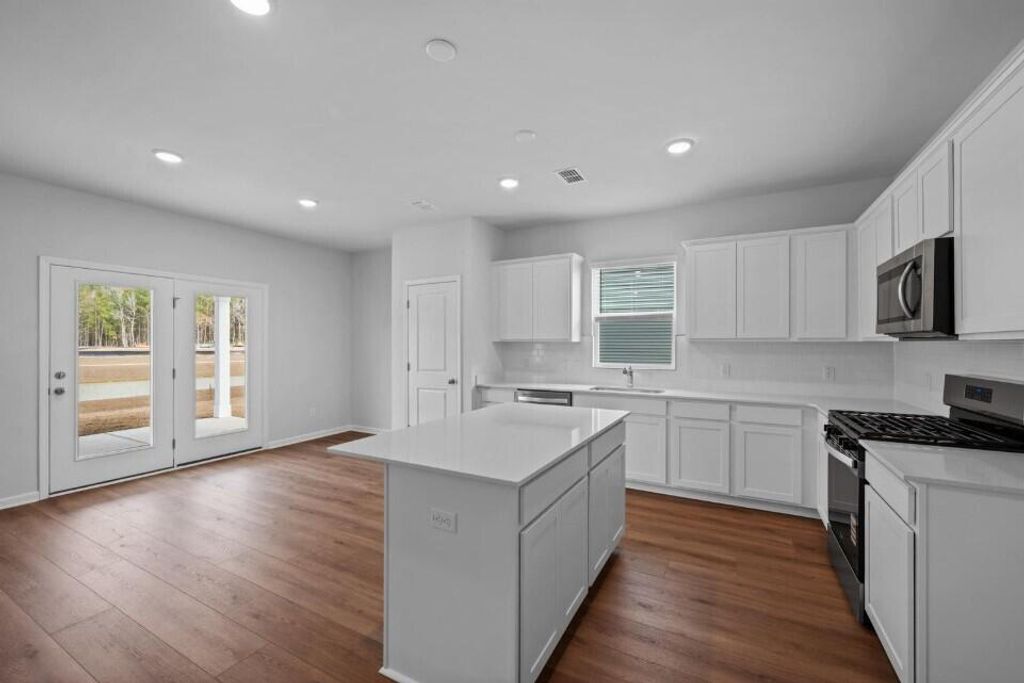 Photo of 869 Meadowbrook Lane, Summerville, SC 29486 (MLS # 26010869)