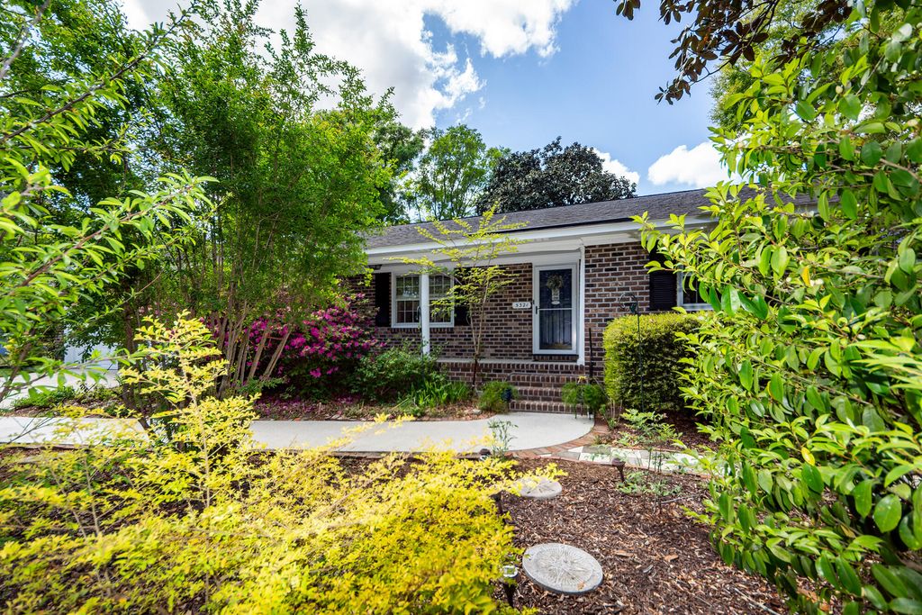 Photo of 5321 Chantilly Lane, North Charleston, SC 29418 (MLS # 26009527)