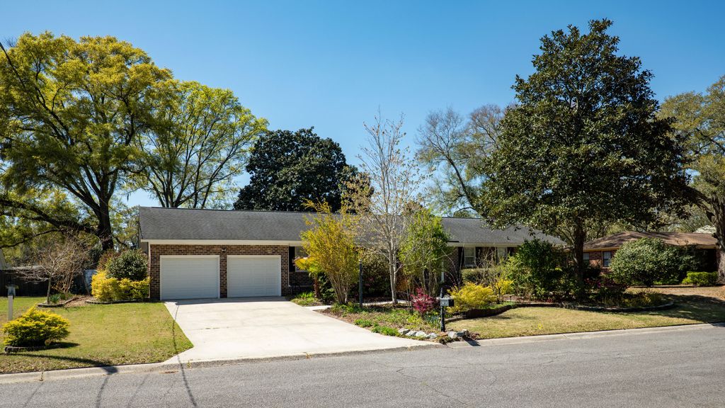 Photo of 5321 Chantilly Lane, North Charleston, SC 29418 (MLS # 26009527)