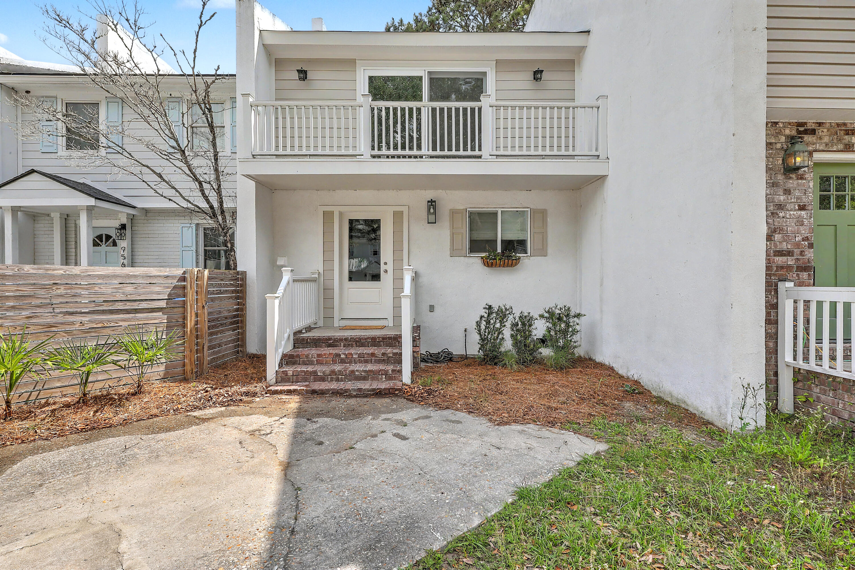 958 Myrtle Court