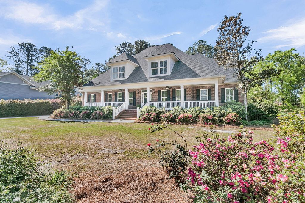 Photo of 1006 King Mountain Drive, Summerville, SC 29483 (MLS # 26010296)