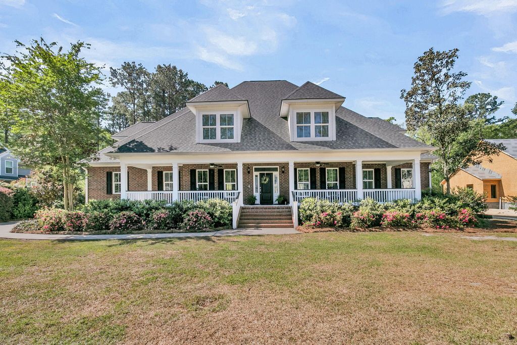 Photo of 1006 King Mountain Drive, Summerville, SC 29483 (MLS # 26010296)