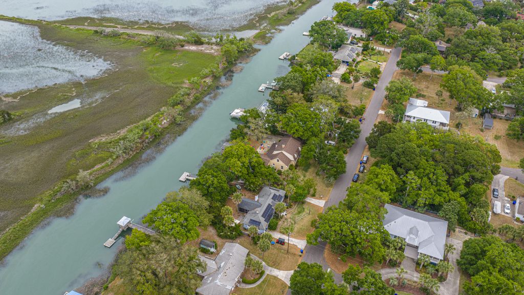 Photo of 1614 Oak Island Drive, Charleston, SC 29412 (MLS # 26012204)