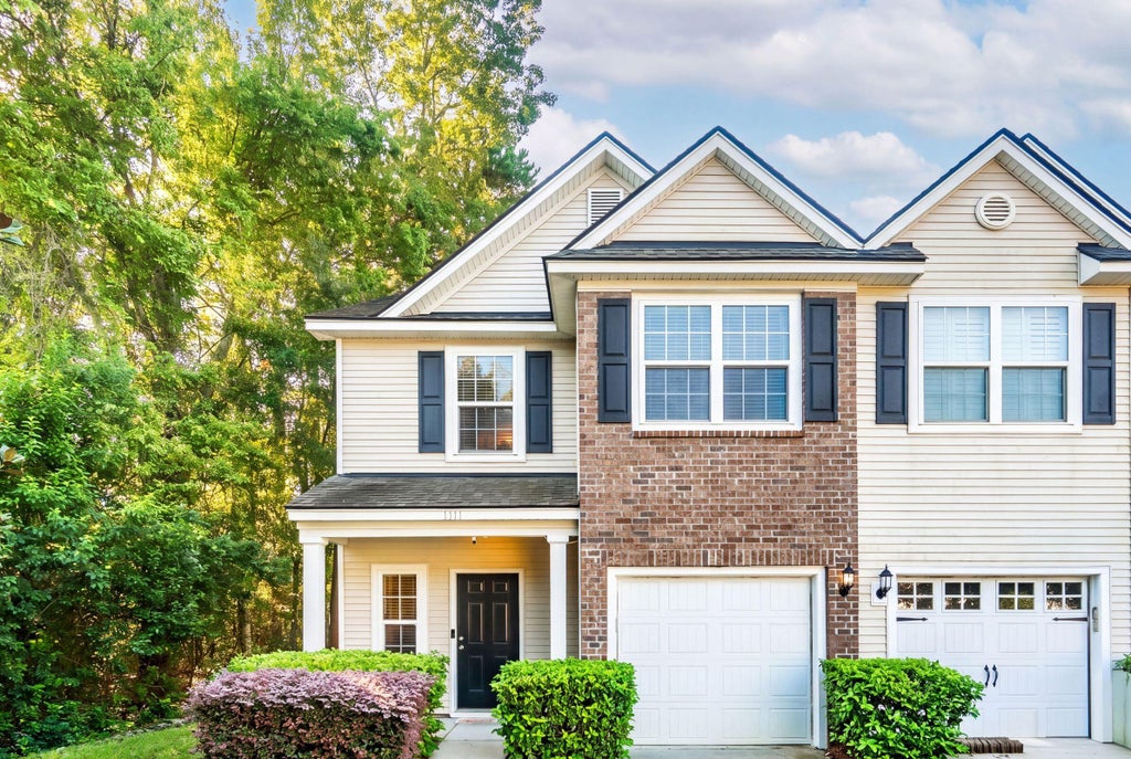 Photo of 1111 Bennington Drive, Charleston, SC 29492 (MLS # 26027733)