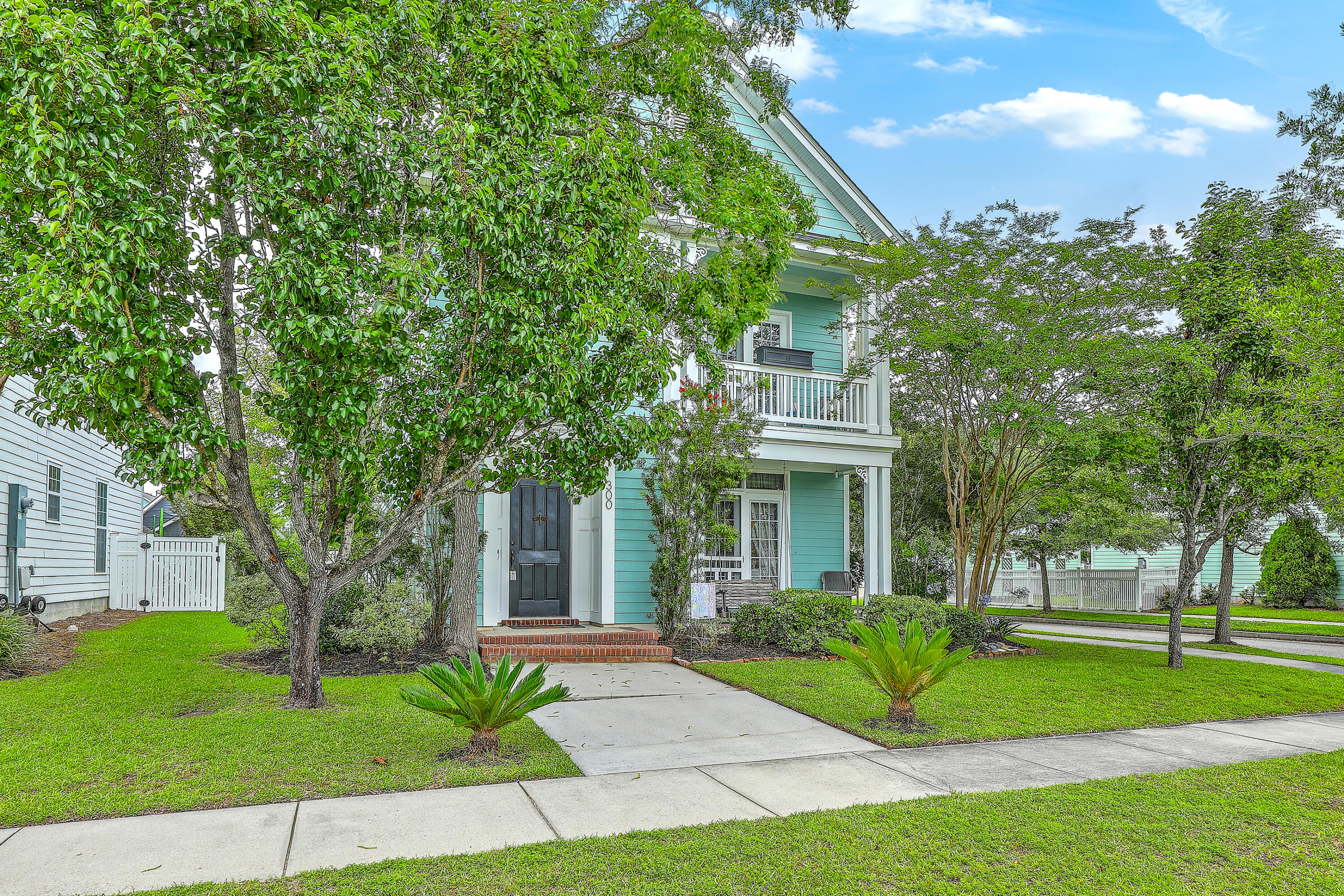 300 Foxglove Avenue