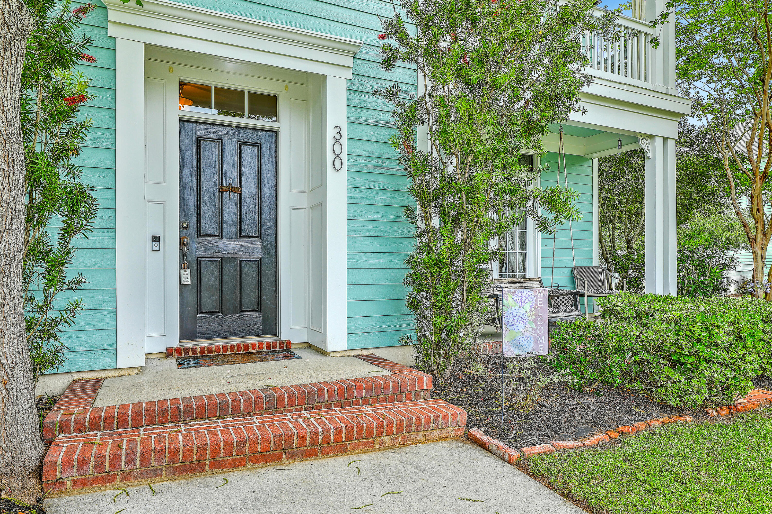 300 Foxglove Avenue