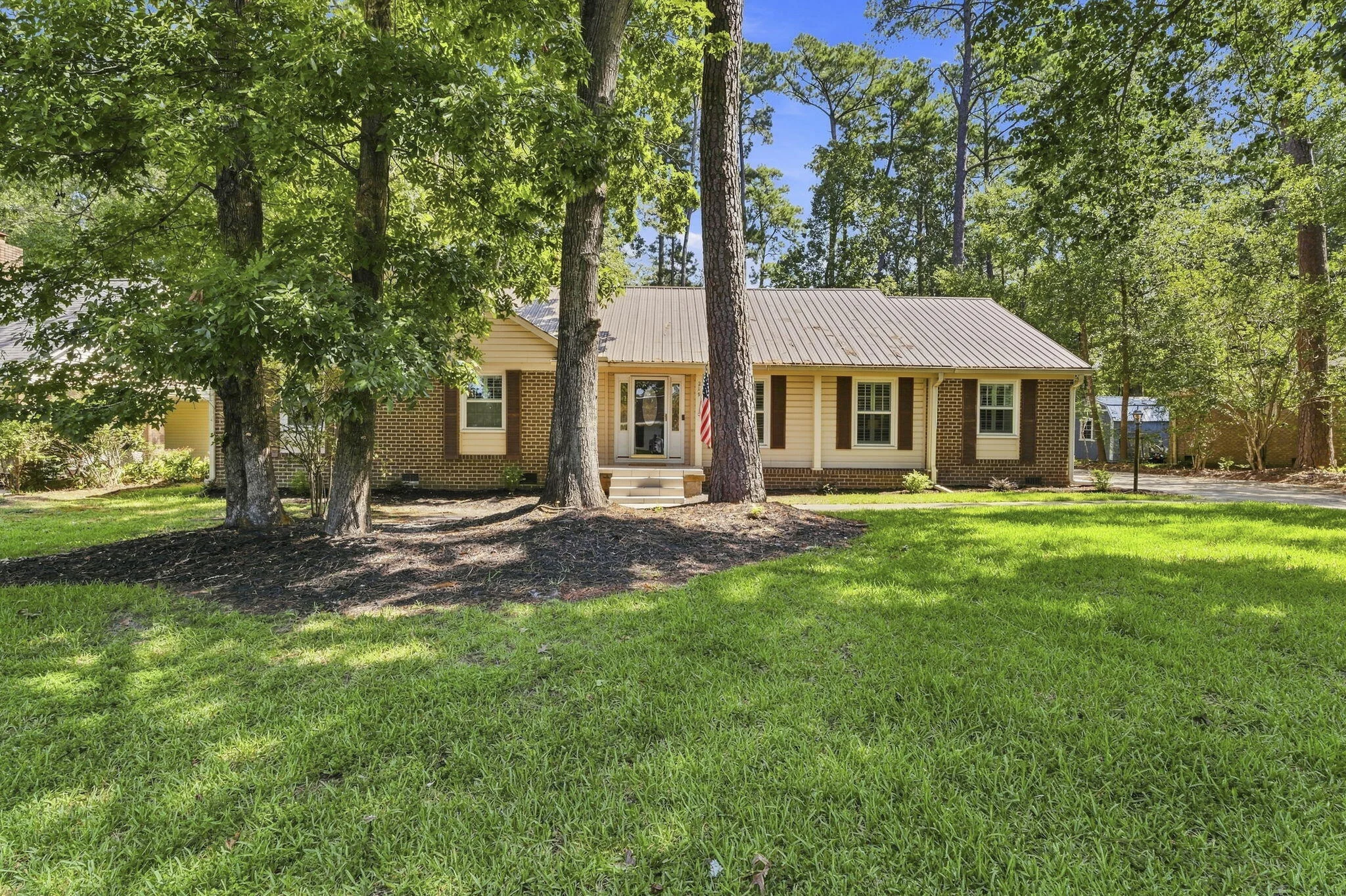 219 Shaftesbury Lane