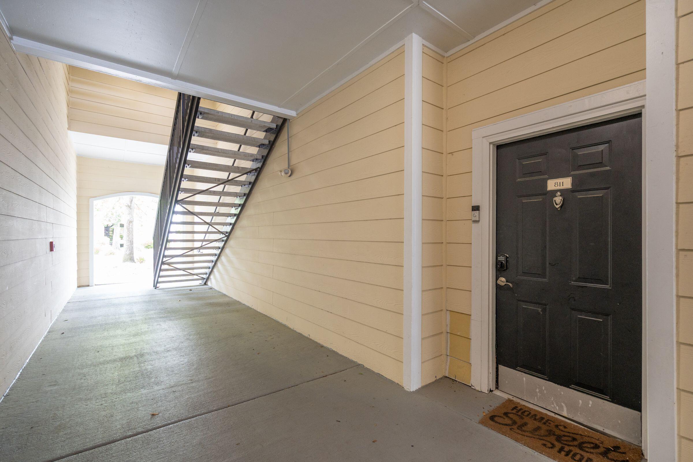 45 Sycamore Avenue 811