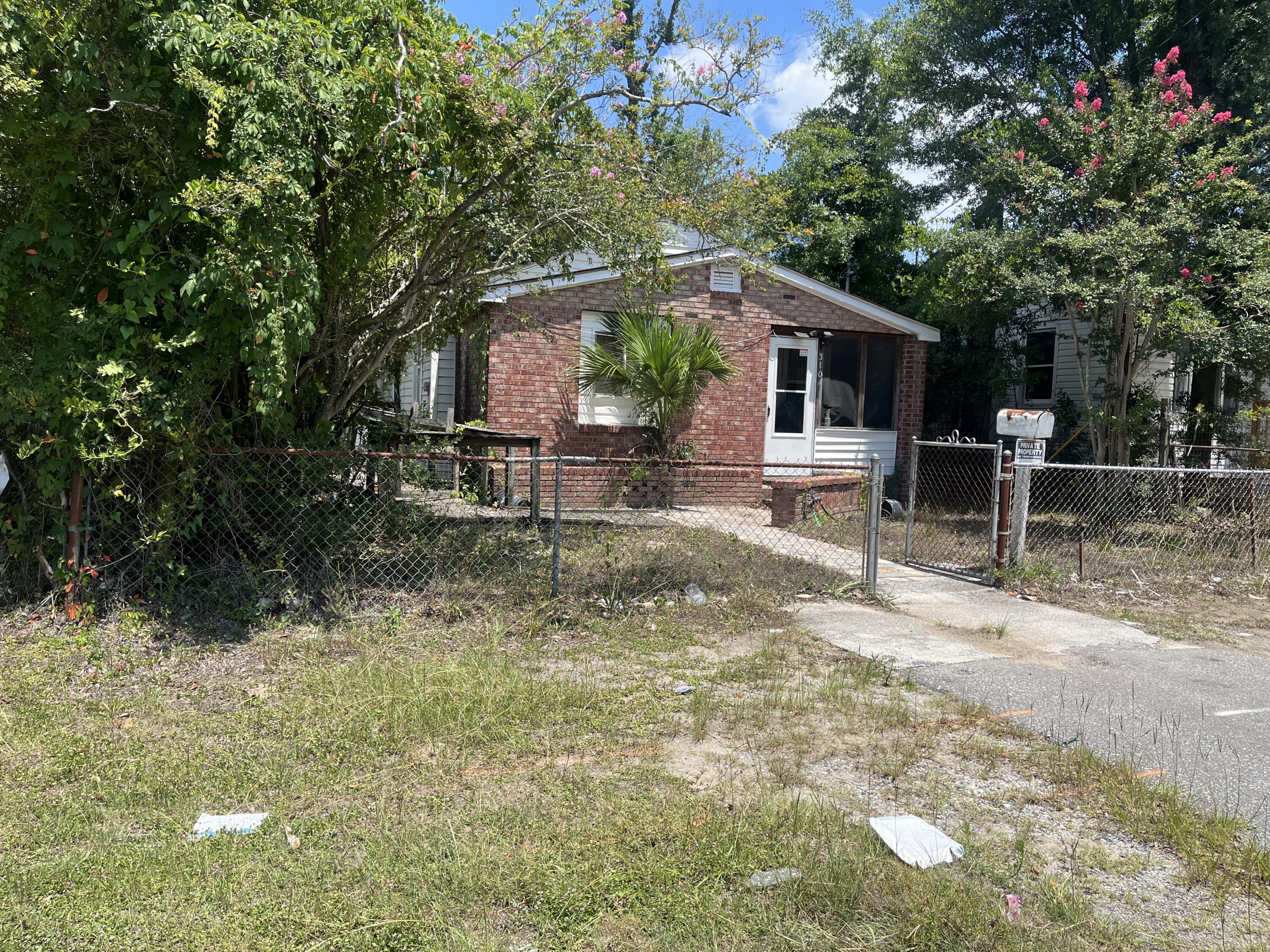 3104 Accabee Road