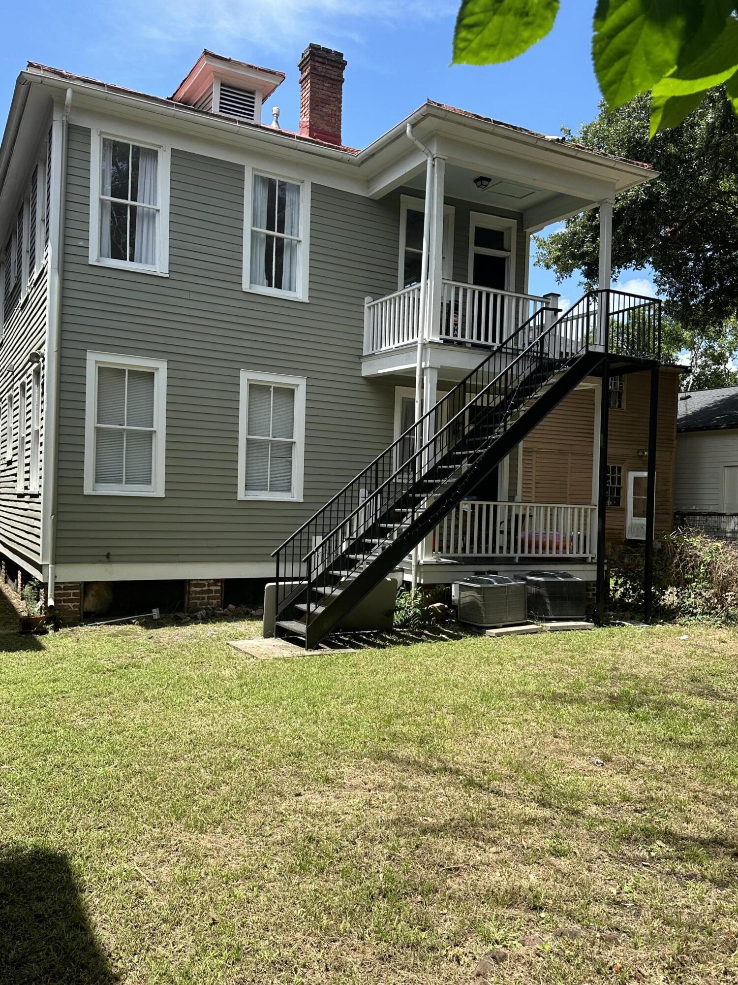 16 Elizabeth Street A