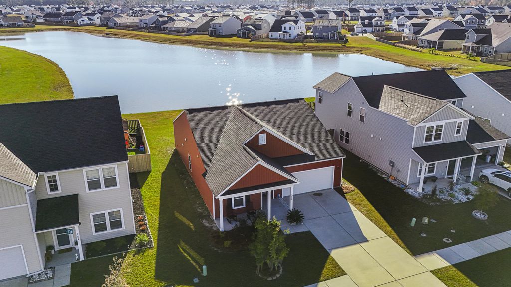 Photo of 140 Lucca Drive, Summerville, SC 29486 (MLS # 26005354)