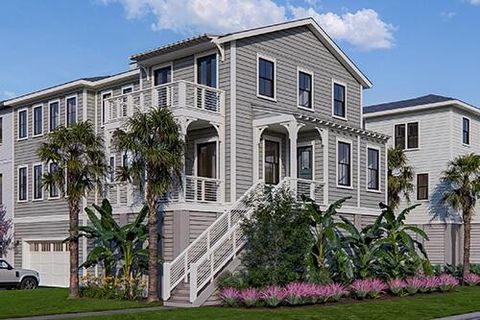 Photo of 305 Queens Court Court #2, Mount Pleasant, SC 29464 (MLS # 25025228)