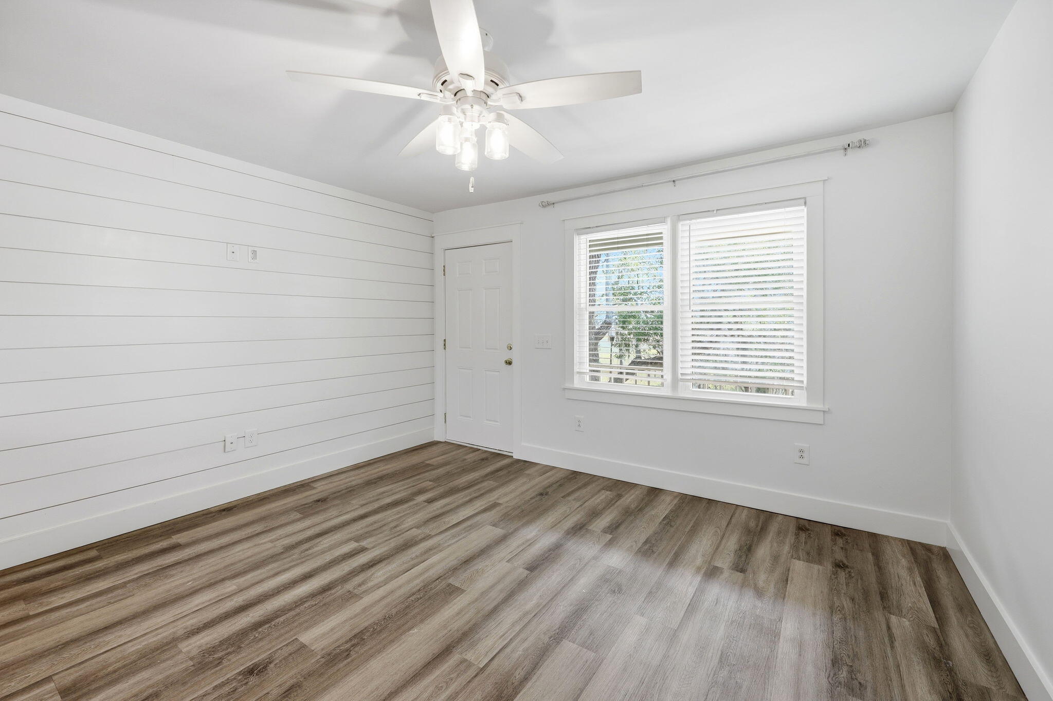404 Saint Charles Court
