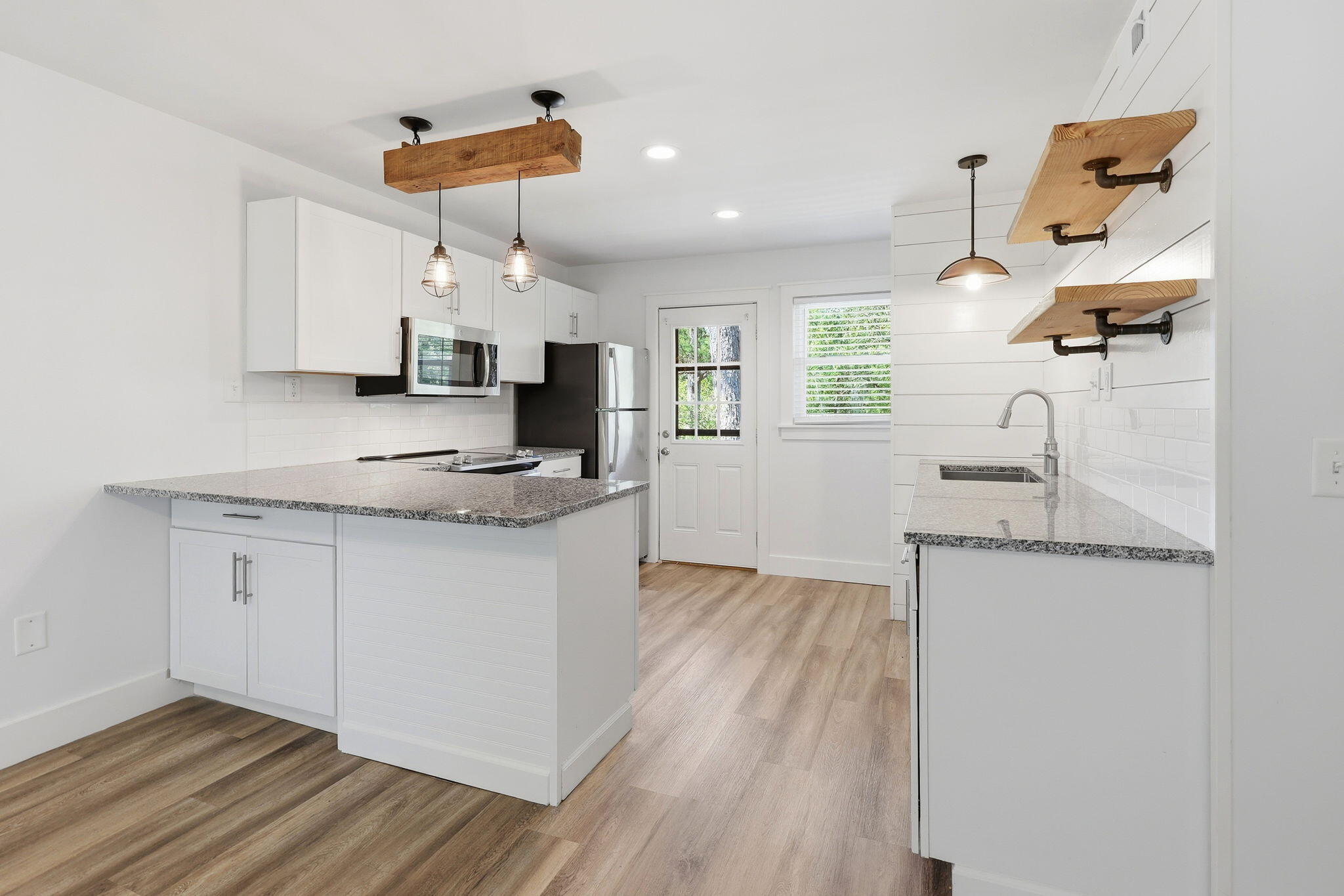 404 Saint Charles Court